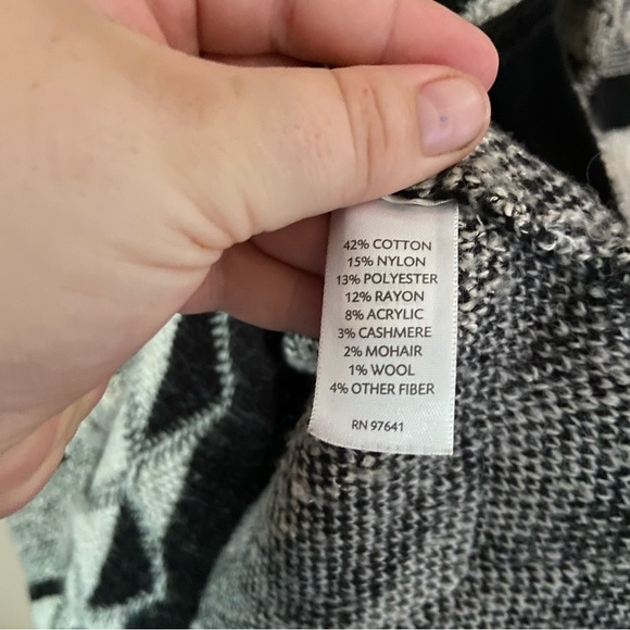 J. Jill • Aztec Tribal Texture Heavy Knit Button Up Black and White Cardigan - Picture 7 of 12